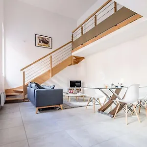 002 - Duplex Moderne - Jeanne D Arc, Apartamento
